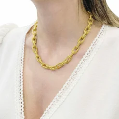 Collier or jaune, maille marine.