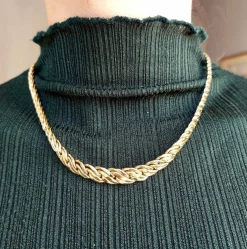 Collier or jaune ras de cou