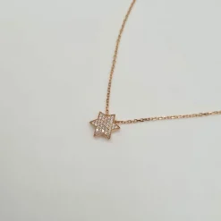 Collier or rose 18 carats serti de diamants