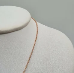 Collier or rose étoile de David serti de diamants