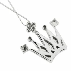 Collier pendentif couronne