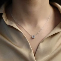 Collier pendentif en or gris 18K avec diamant taille ancienne 0,80 ct I-VS – 40 cm