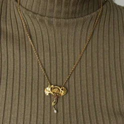 Collier Pendentif Feuillage Diamants Perle