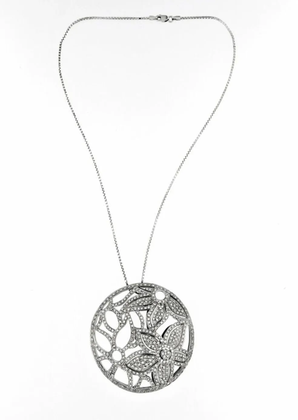 Collier pendentif floral et diamants