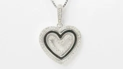 Collier pendentif multi coeurs or blanc diamants