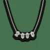 Collier pendentif or blanc platine diamants taillés en chiffres