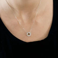 Collier pendentif or blanc tourmaline polychrome diamants en halo