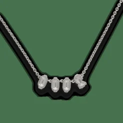 Collier pendentif or blanc platine diamants taillés en chiffres