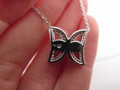 collier pendentif papillon 58 diamants 0.35ct or blanc 18k 6gr