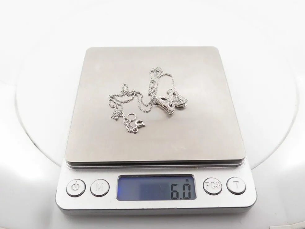 collier pendentif papillon 58 diamants 0.35ct or blanc 18k 6gr