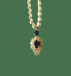 Collier perles de culture et or jaune saphirs et diamants