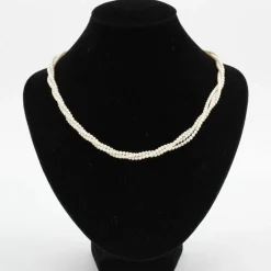 Collier perles de culture et fermoir ancien en or