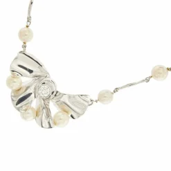 Collier perles diamants
