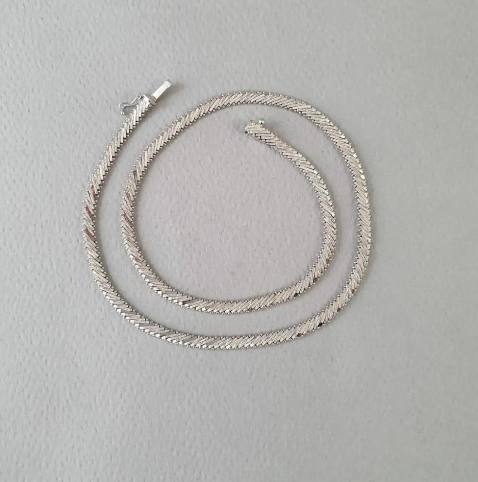 COLLIER PLAT VINTAGE OR BLANC