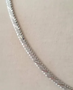 COLLIER PLAT VINTAGE OR BLANC