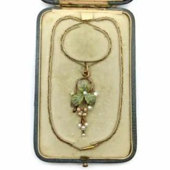 Collier Plique-à-Jour en or, diamants et perles