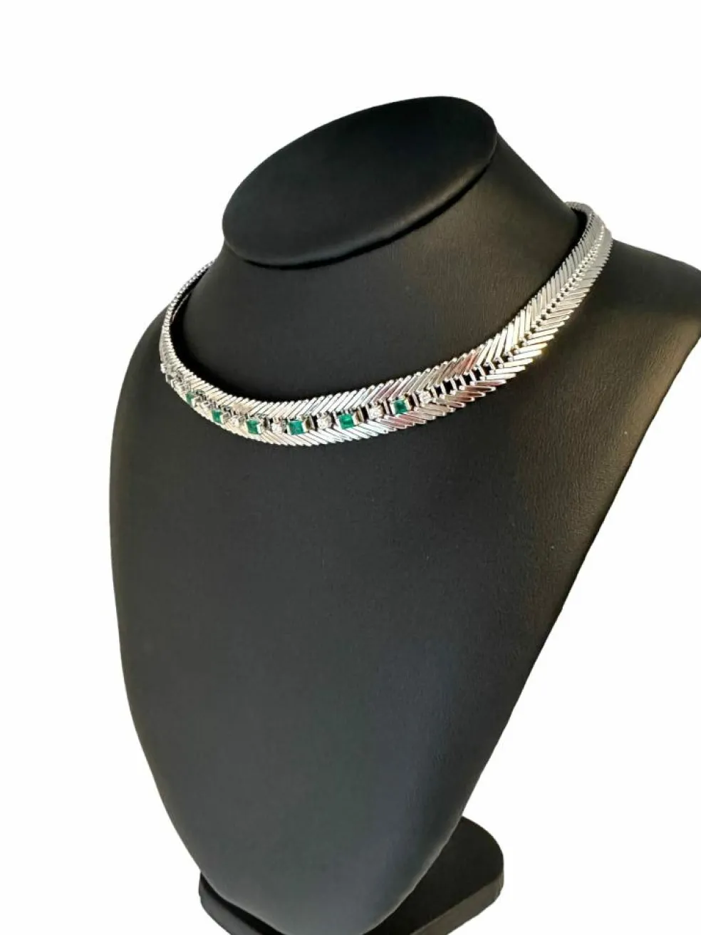 Collier ras du cou diamants et émeraudes certificat IGI