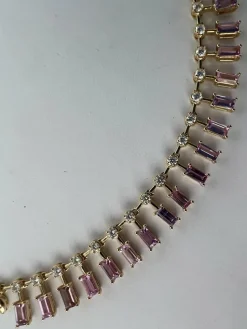 Collier ras du cou en saphir rose et diamant