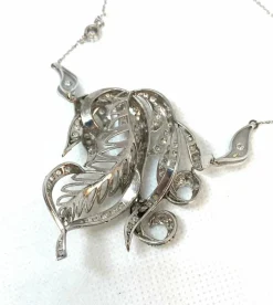 Collier russe motif floral Diamants