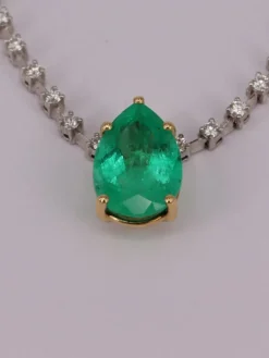 Collier Tennis émeraude et diamants