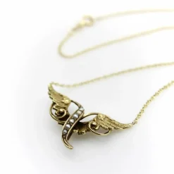 Collier victorien en or jaune avec ailes d'ange et perles de rocaille