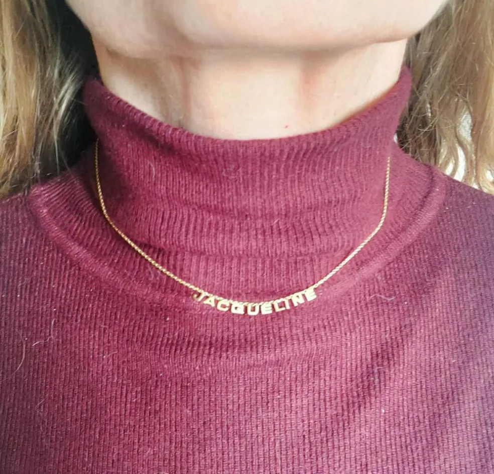 Collier vintage en or avec le prénom Jacqueline