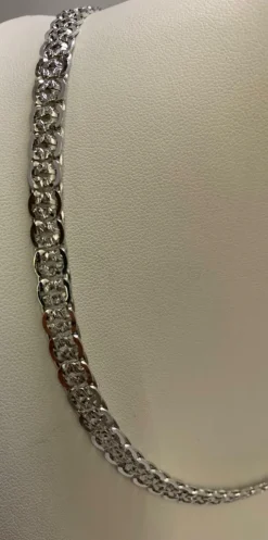 Collier vintage en or blanc