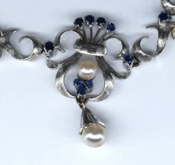 Collier vintage en perles et saphirs des années 60