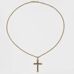 Croix ancienne émail noir perles fines et sa chaine