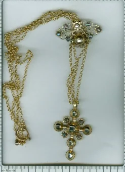 Croix en or et diamants
