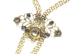 Croix en or et diamants
