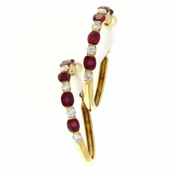 Créoles en or jaune avec rubis et diamants