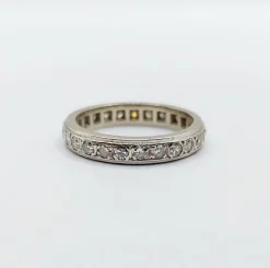 Demi alliance américaine Art Déco or blanc et 0,78 carat diamants
