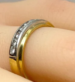 Demi alliance en or jaune et or blanc 18 carats et diamants