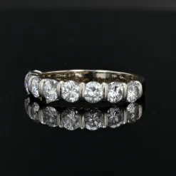 Demi alliance or blanc et diamants brillants