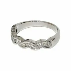 Demi-alliance en or blanc, diamants