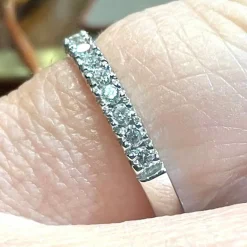 Demi-alliance or blanc diamants