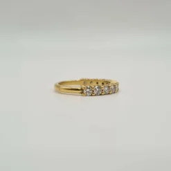 Demi-alliance or jaune diamants