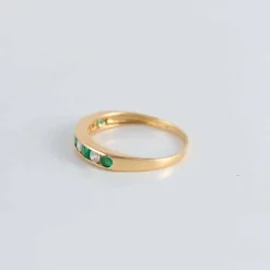 Demi-alliance or jaune Diamants Emeraudes