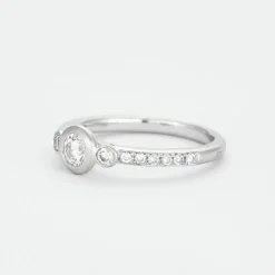 DIDIER GUERIN - Bague or gris et diamants