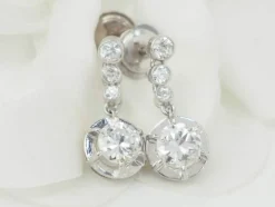 Dormeuses anciennes en or blanc et diamants
