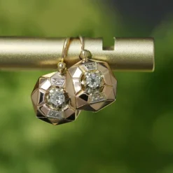 Dormeuses anciennes or rose et diamants