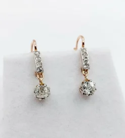 Dormeuses antique or rose 18k sertie de diamants en serti griffes surmonté d'une ligne de diamants taillé en rose