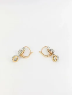 Dormeuses en or jaune et diamants