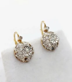 Dormeuses or jaune , diamant taille ancienne sertis fleur de lys (1900)