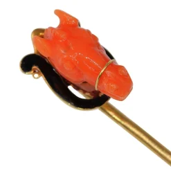 Epingle à cravate antique à tête de cheval en corail