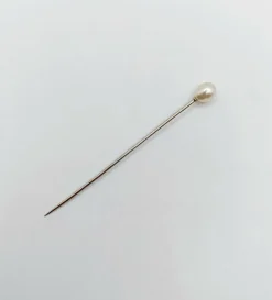 Epingle à cravate ou chapeau antique or blanc 18k et perle (circa 1900)