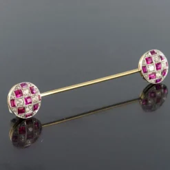 Epingle de jabot diamants rubis