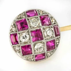 Epingle de jabot diamants rubis