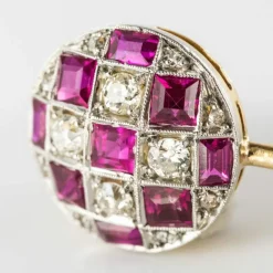 Epingle de jabot diamants rubis